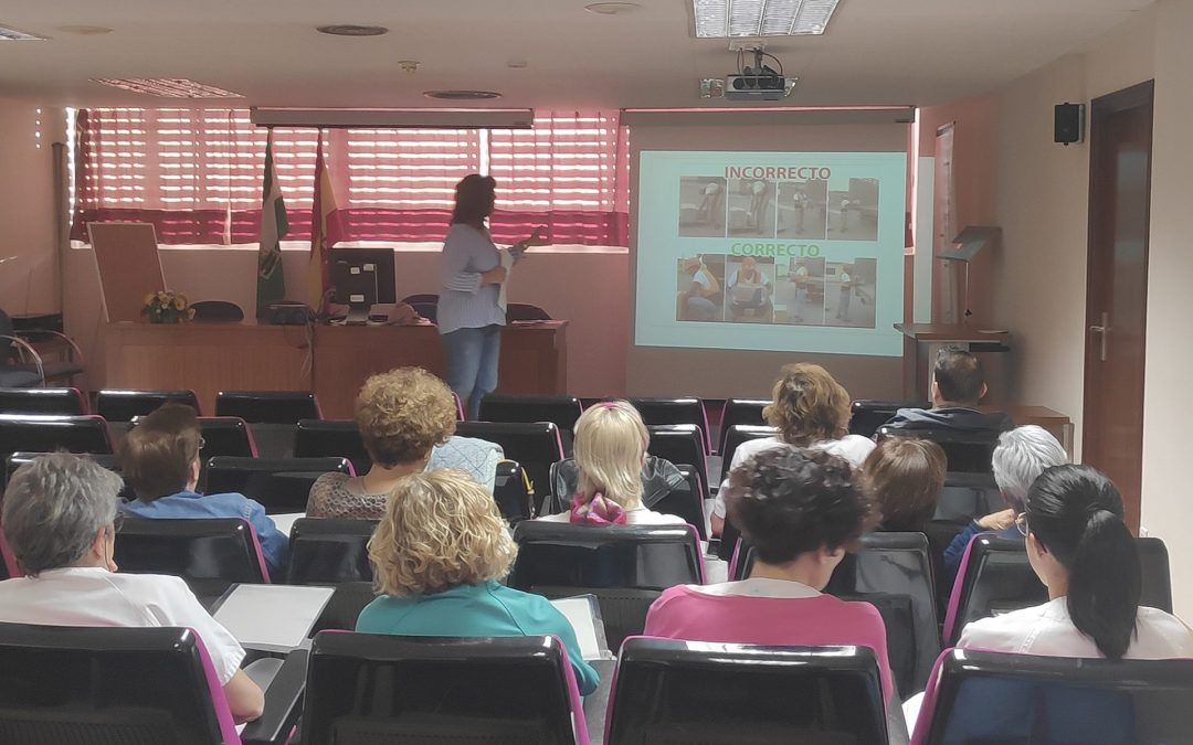 Éxito de asistencia en la actividad formativa ‘PRL en Manipulación de Cargas’ del Área Sanitaria Norte de Huelva