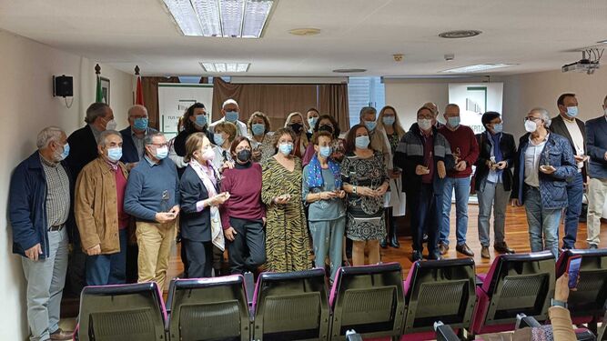 El Área Sanitaria Norte de Huelva homenajea al personal jubilado con un emotivo homenaje